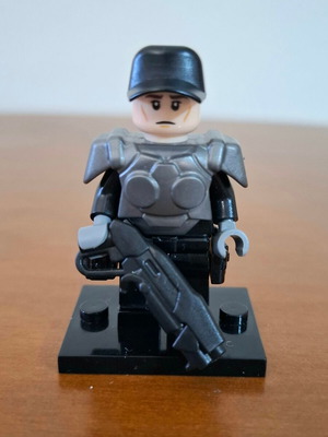 Gears of War Colonel Victor Hoffman Custom Figure like new