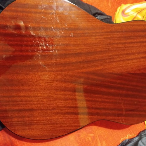 Laiki guitar like new with AAA spruce top