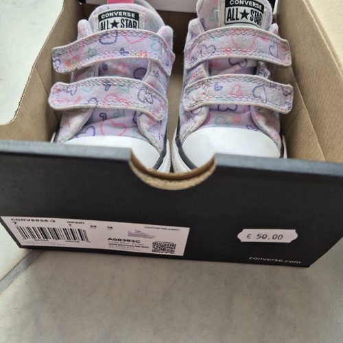 Converse All Star Rave Lilac Shoes with Hearts and Velcro Closure like new