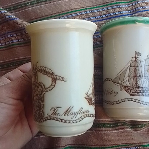 Vintage Churchill stoneware mug set like new