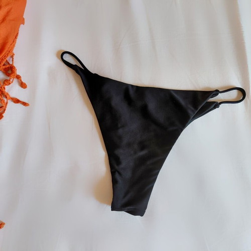 Black bikini bottom size M, new, high waist with thin side strings