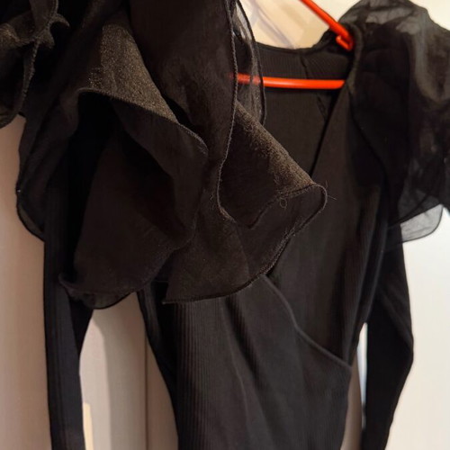 Blouse size M black like new