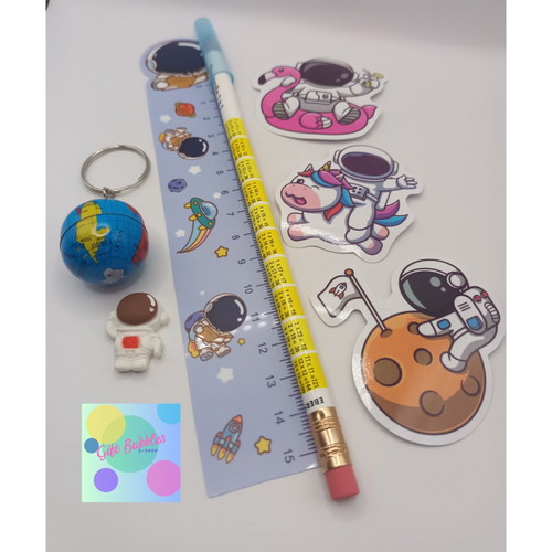 Astronaut Gift Set 3 pieces new, minimum order 5 sets