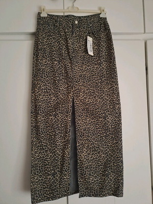 Leopard denim skirt long new, size L