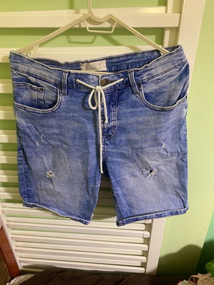 Denim shorts used with rips, size 42, blue Pull & Bear