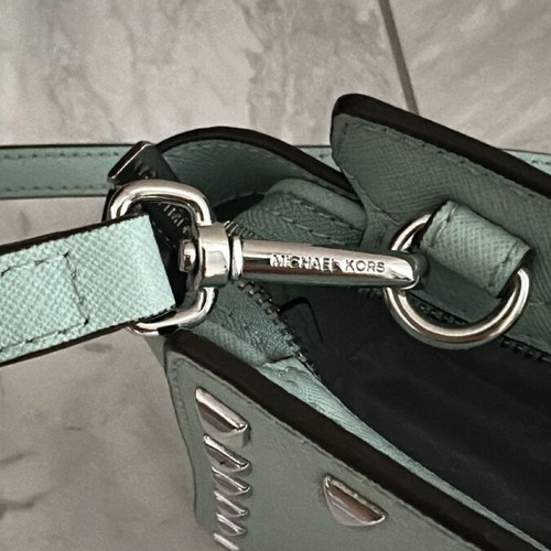 Michael Kors Selma Medium Leather Shoulder Bag Like New Turquoise
