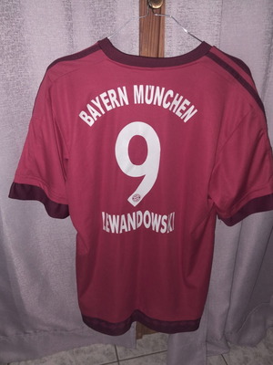 Lewandowski Bayern Munich Jersey like new, medium size, official replica