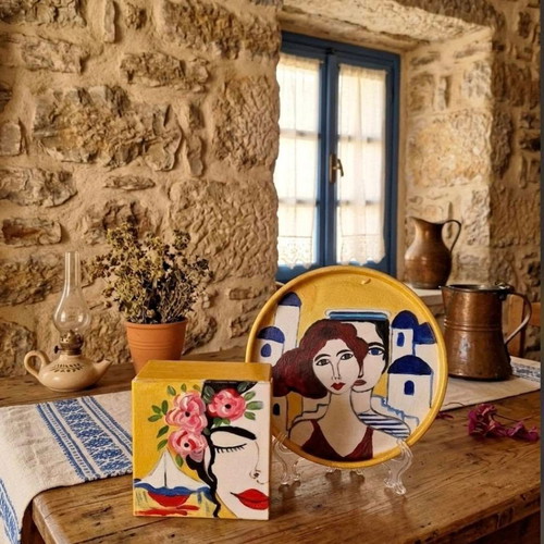 Handmade decorative set with metal plate and painted box