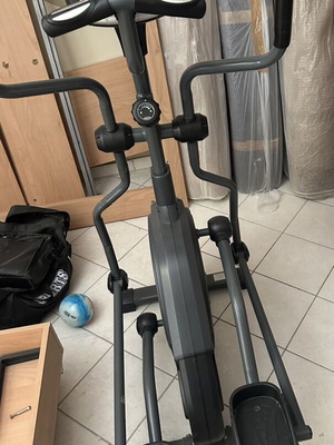 Cloud elliptical fitness machine