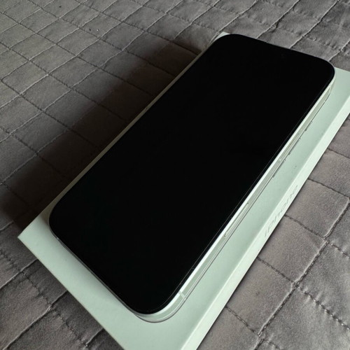 iPhone 16 new, white, 128GB, with box and privacy screen protector