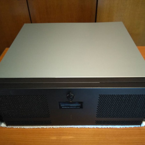 Server case like new for rack, supports motherboards up to E-ATX