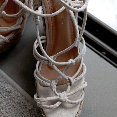 Women's shoes pack like new, sizes 37-38