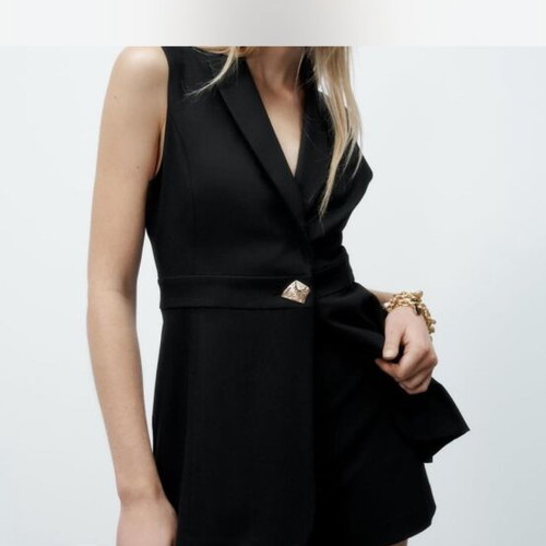 Zara sleeveless vest with shorts, new, black, size M
