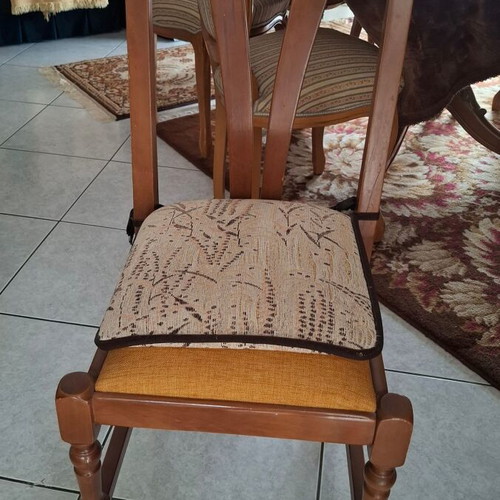 Wooden dining chairs used, set of 6 with upholstered seat