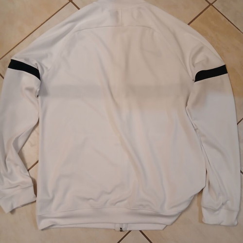 Nike dry fit jacket like new, size large, white