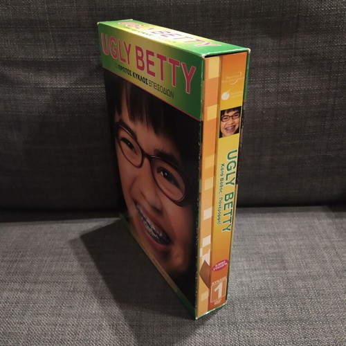 Ugly Betty Season 1 DVD used, 6 disc box set
