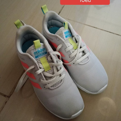 Girls sport shoes size 31