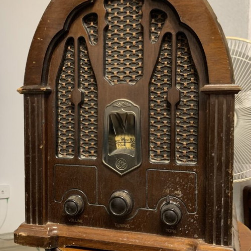 General Electric retro radio used