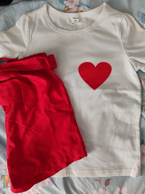 Girls' clothing set like new, white and red