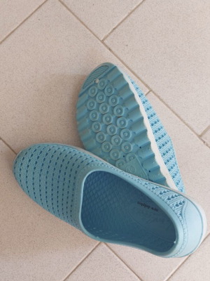 Water Shoes like new, size 39-40