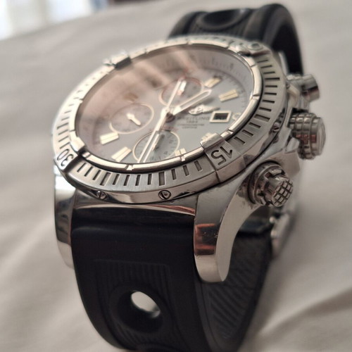 Breitling Super Avenger Chronograph watch like new, full set
