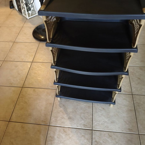 Shoe rack with 5 large shelves