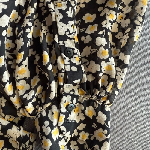 Mango floral shirt like new, size M