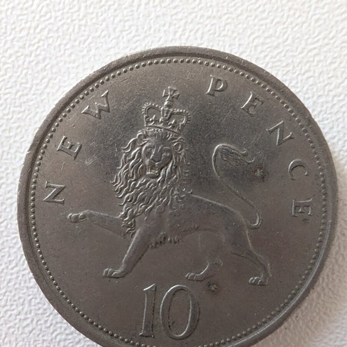 British 10 New Pence Coin 1975 used