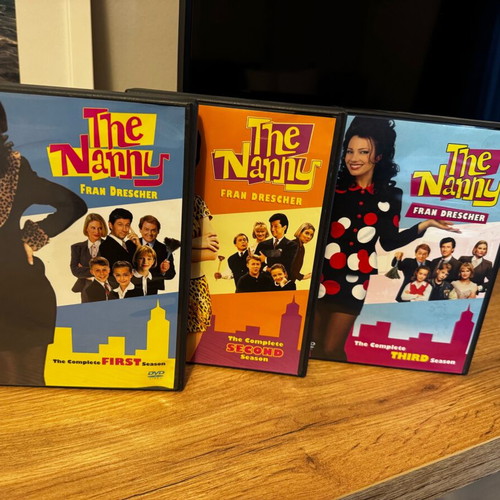 The Nanny DVD three complete seasons like new with subtitles