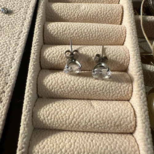 Stud earrings with crystal silver like new