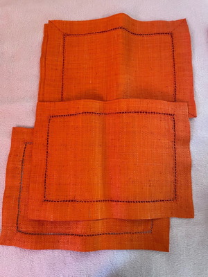 Orange straw placemats pack of 6 like new