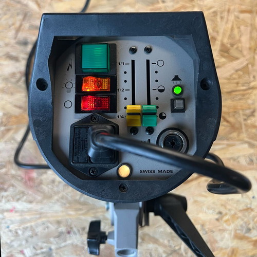 Elinchrom 500 Classic studio flash unit used with soft box