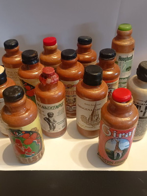 Ceramic miniature bottles of Dutch drinks, pack of 13