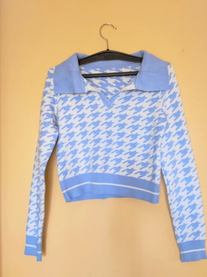 Shein sweater blouse like new, white and blue, size S