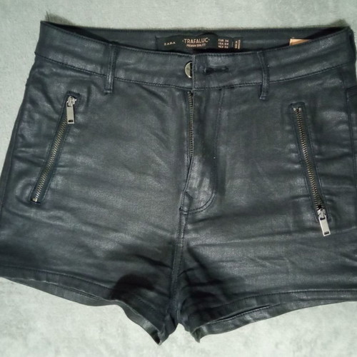 Zara high-waisted winter shorts used, black with zipper pockets, size S 36
