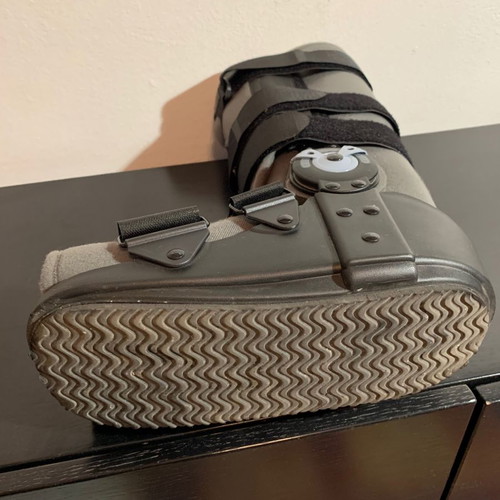 Medical Brace Air-rom rocker bottom MB/6005 orthopedic ankle boot used with adjustable crutches