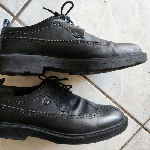 Guy Laroche men's leather shoes size 40 like new, black casual