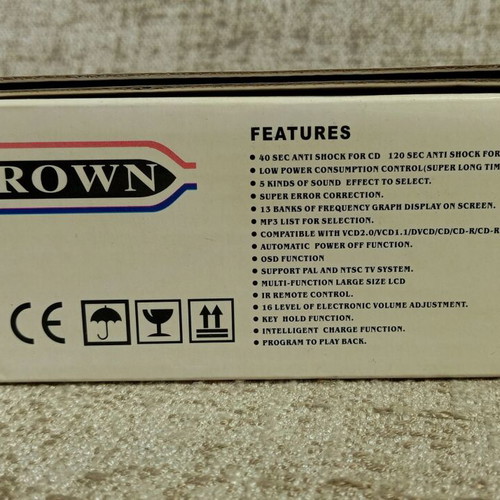CROWN MOVIEMAN CD player and Logitech speakers set, 2 pcs