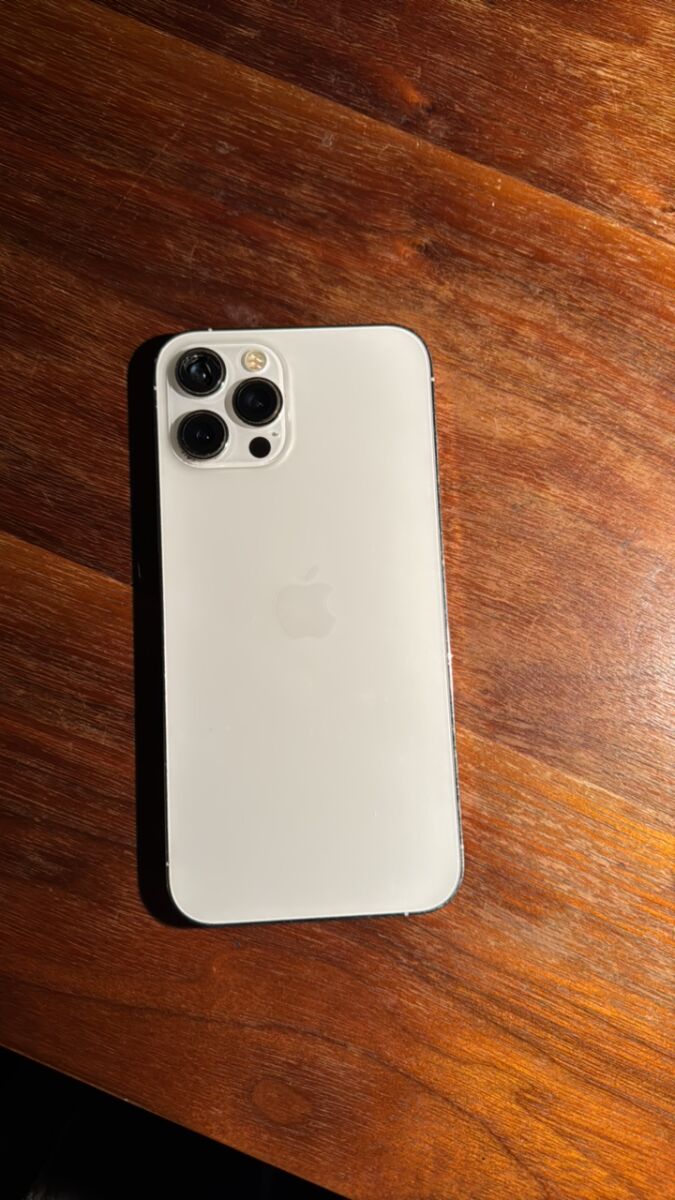 iPhone 12 Pro Max like new, 256GB,… - € 300,00 - Vendora.cy