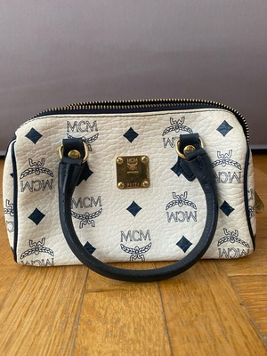 MCM mini crossbody bag like new, white