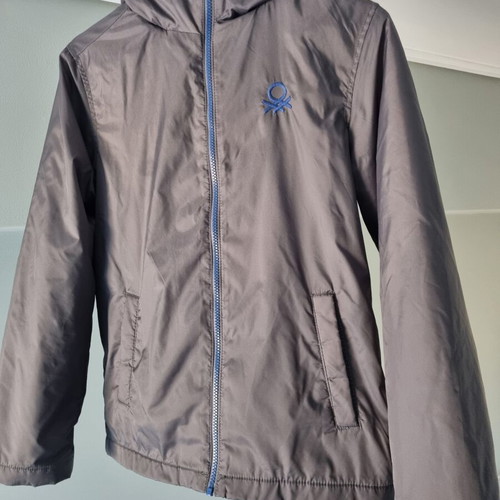 Benetton windproof waterproof jacket with hood and fleece lining