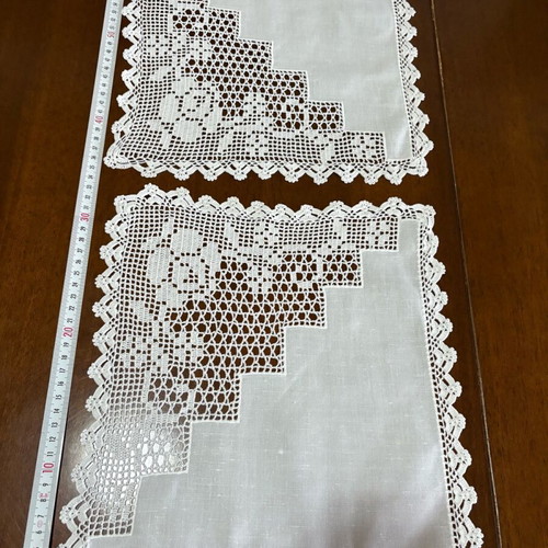 Doilies like new, set of 2-3 pieces