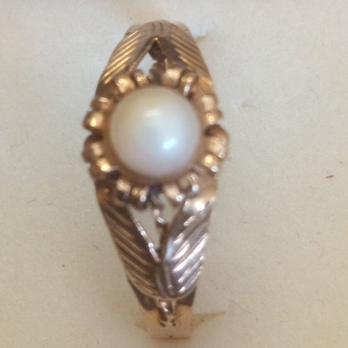 Gold 18k women's ring with pearl used, brand Apefthon