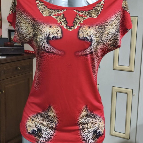 Viscose top with subtle rhinestones, size XS-S, like new, red