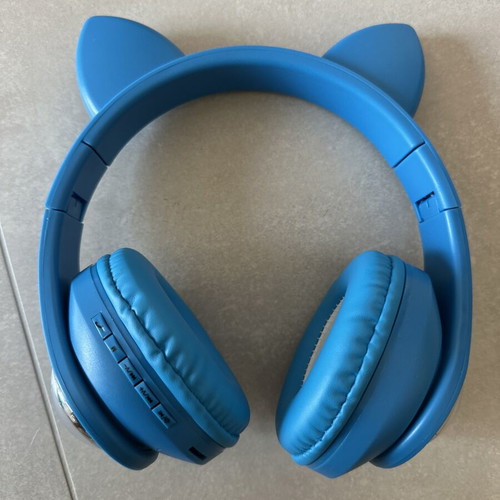 Stitch wireless headphones like new