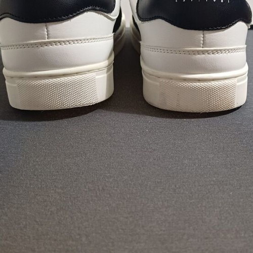 Guess sneakers for boys used, size 39, white