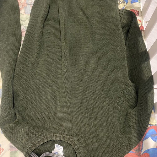 Men's green pullover like new, sizes M and L