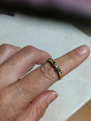 Gold ring 14 carats like new