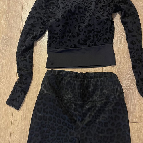 Leopard Print Set like new, crop top with chest padding and elastic waist pants