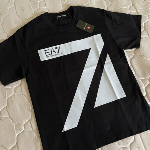 EA7 Emporio Armani T-Shirt black logo like new with tag
